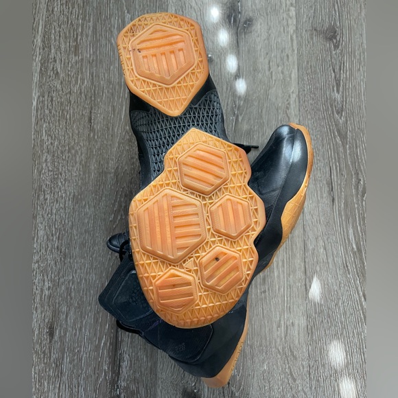 Nike - Picture 6 of 6